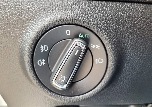 Skoda Superb cena 99900 przebieg: 78633, rok produkcji 2019 z Tychy małe 466